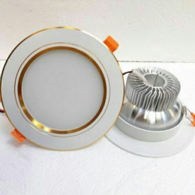 Đèn led âm trần đế tản nhiệt