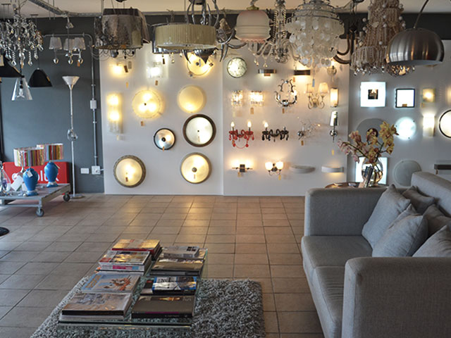 Đèn led trang trí Showroom
